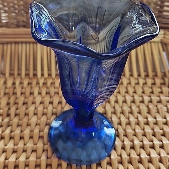 Tulip Style Vintage Anchor Hocking Icecream Sundae Parfait Glass - Picture 3 of 5